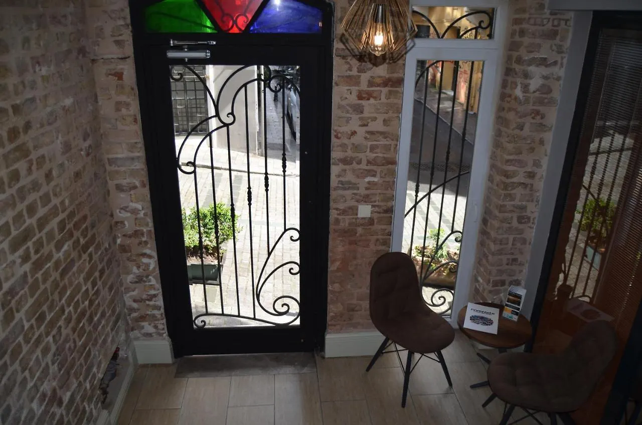 Benan Apartment اسطنبول بيت ضيافة